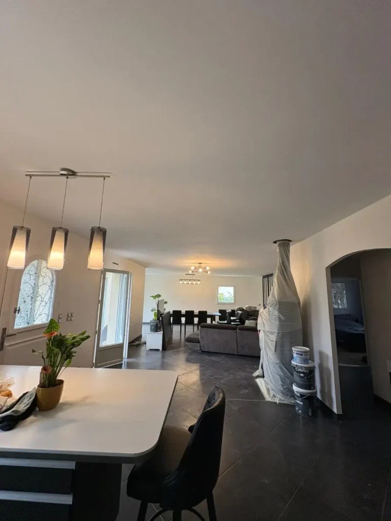 Protection des sols et meubles avant travaux de peinture